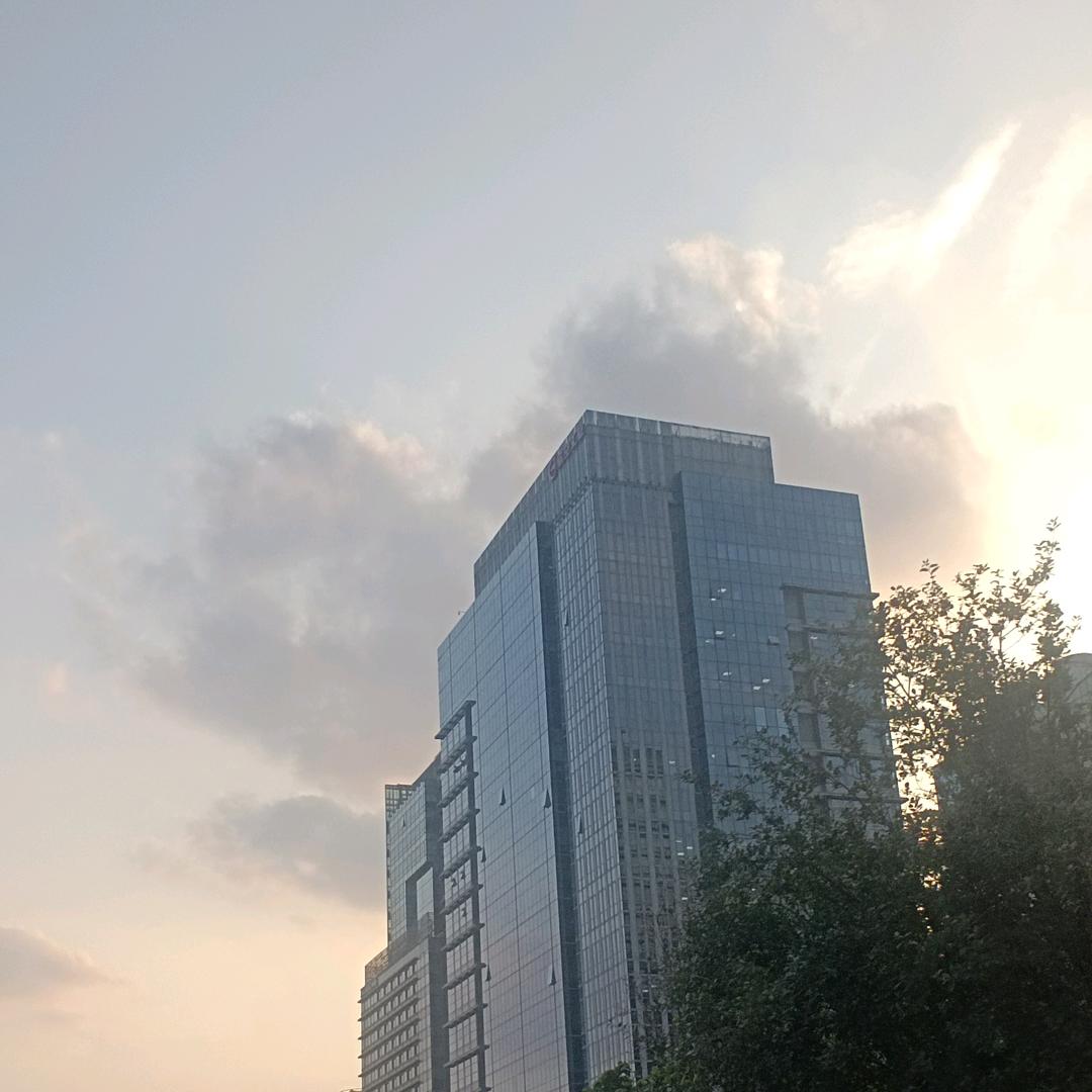 小透明作者