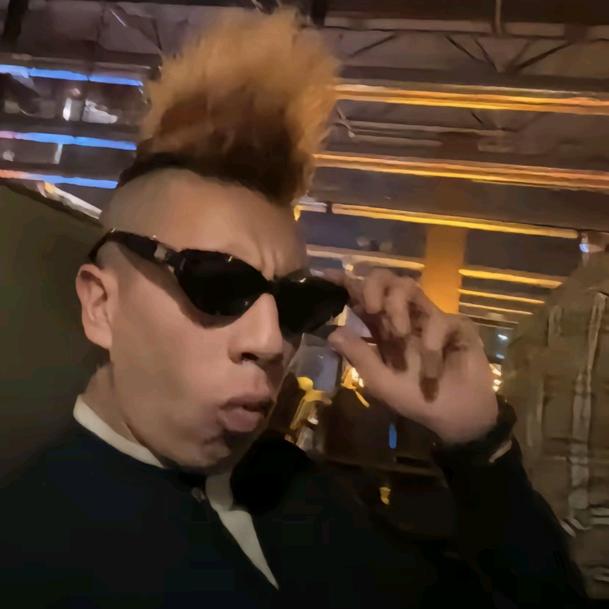 AAA鹈鹕镇上古水果批发