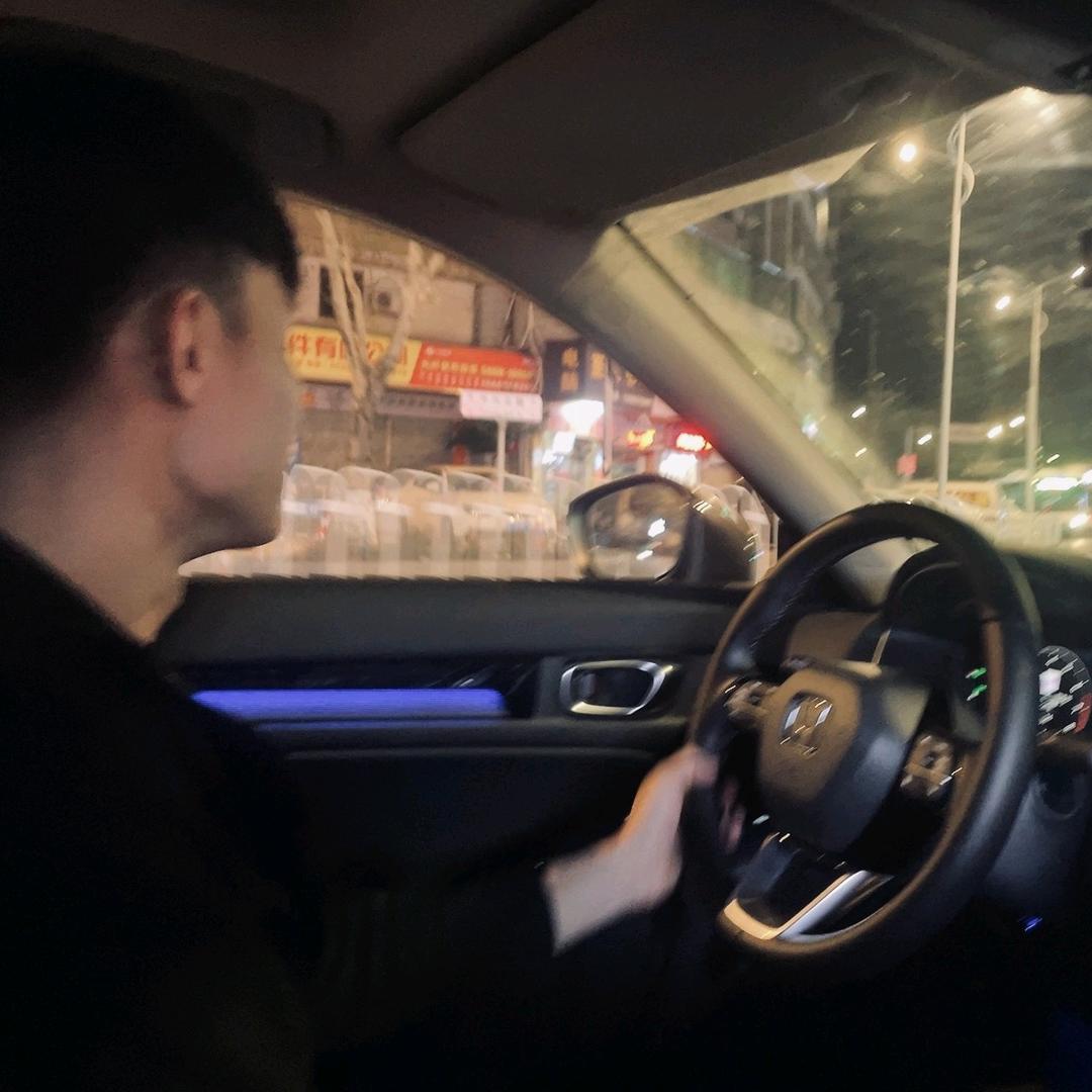 要牵住ᵀᴬ的手！