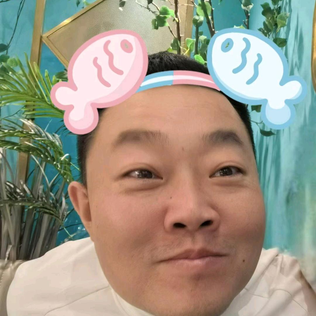 养孔雀鱼的王屁屁