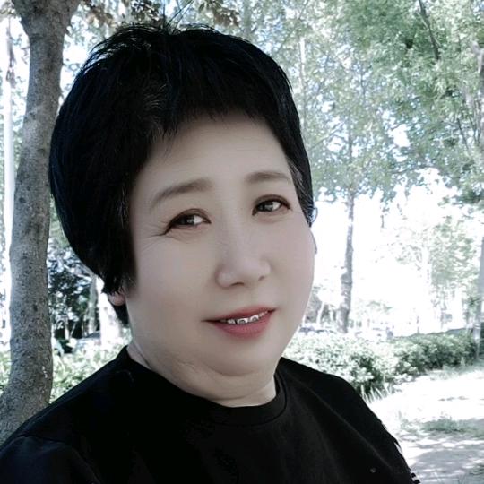 英姐《来抖音玩法达人创业对口型》