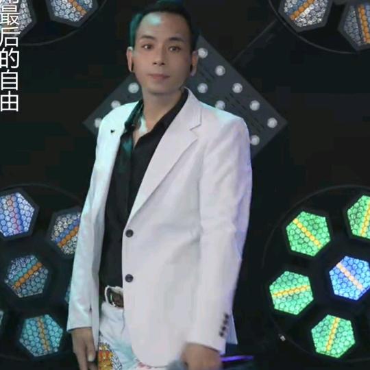 刘扬爱跳舞