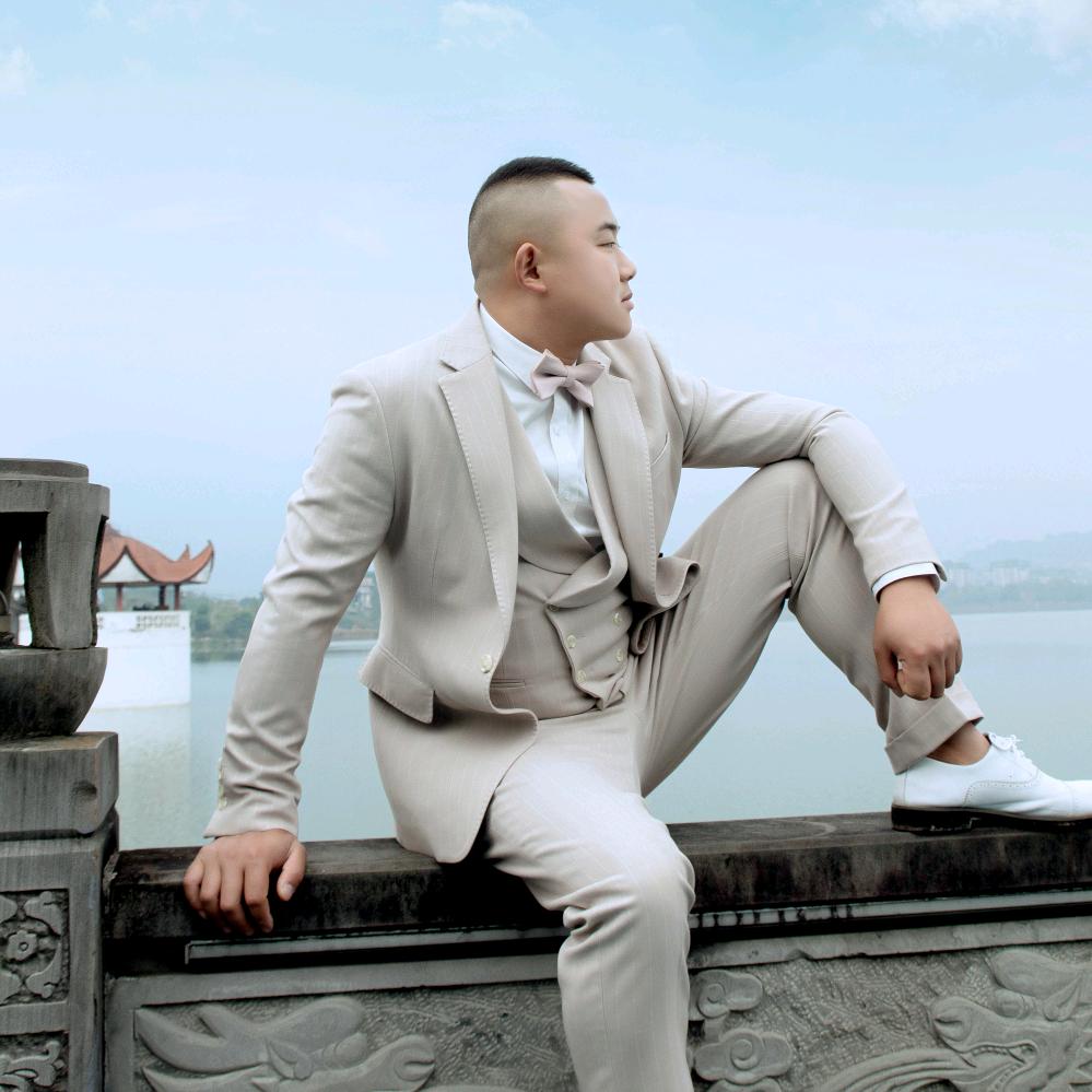 小   曾   同   学