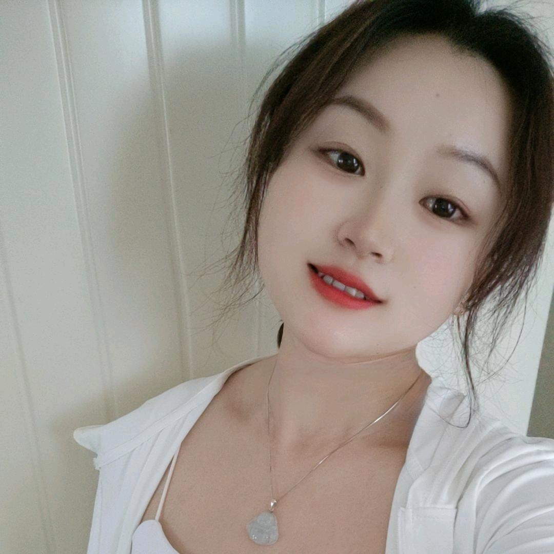 （卖珠宝的小姐姐）