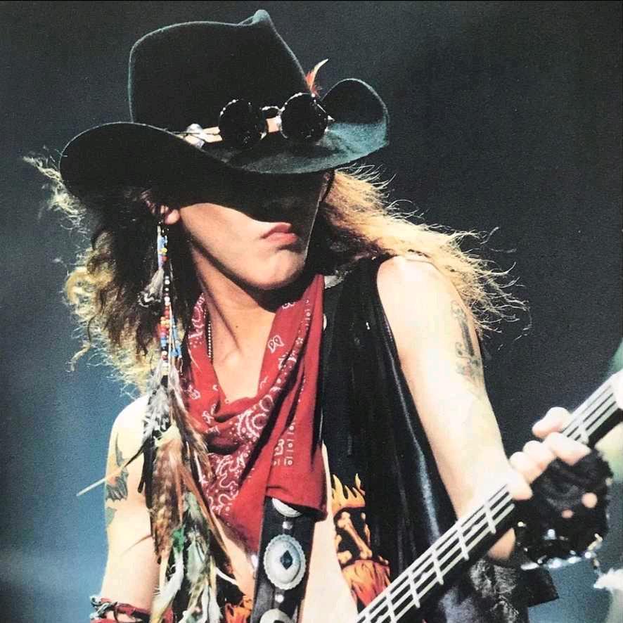 Jin-练不大🤘🤟🎸