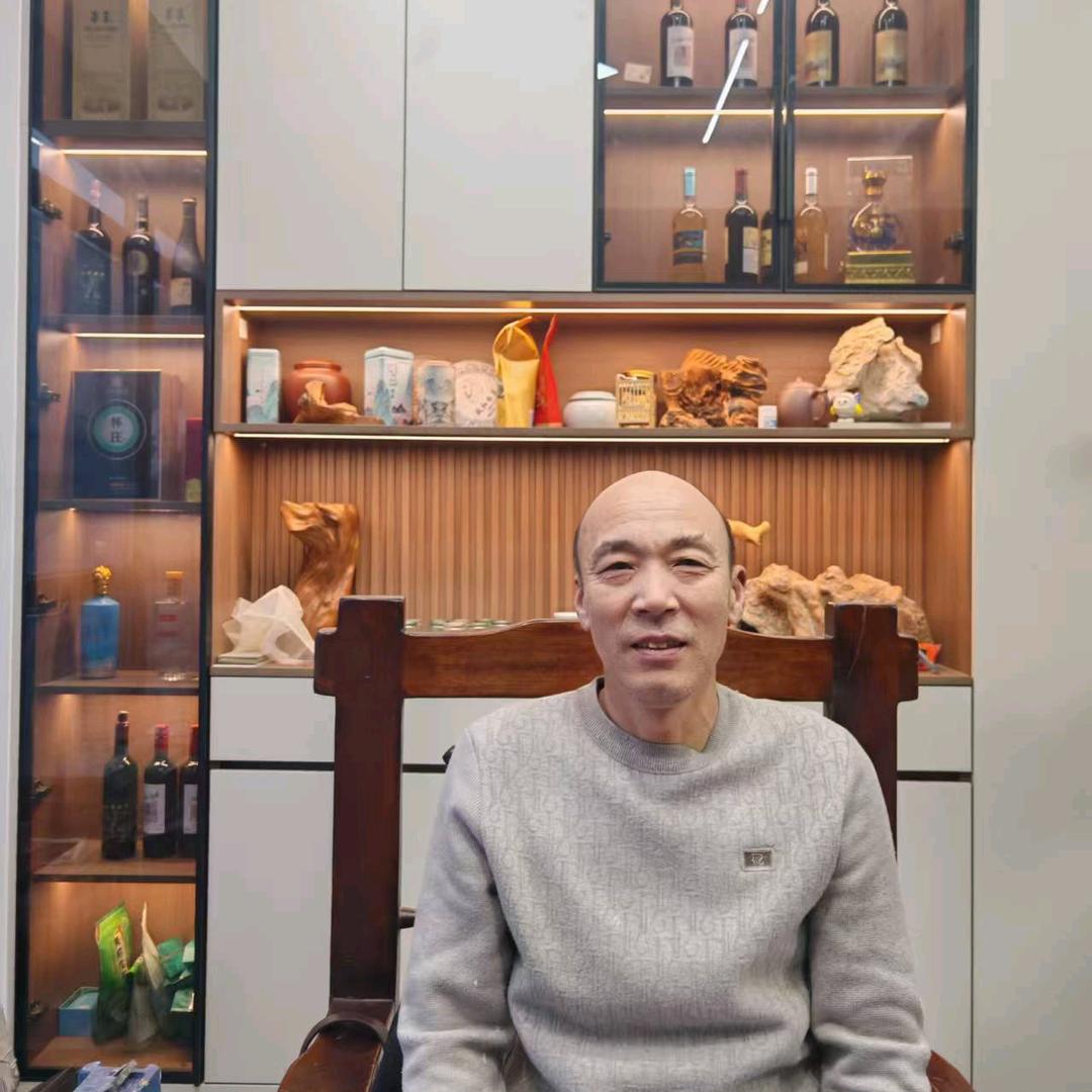 友良装饰焦京明