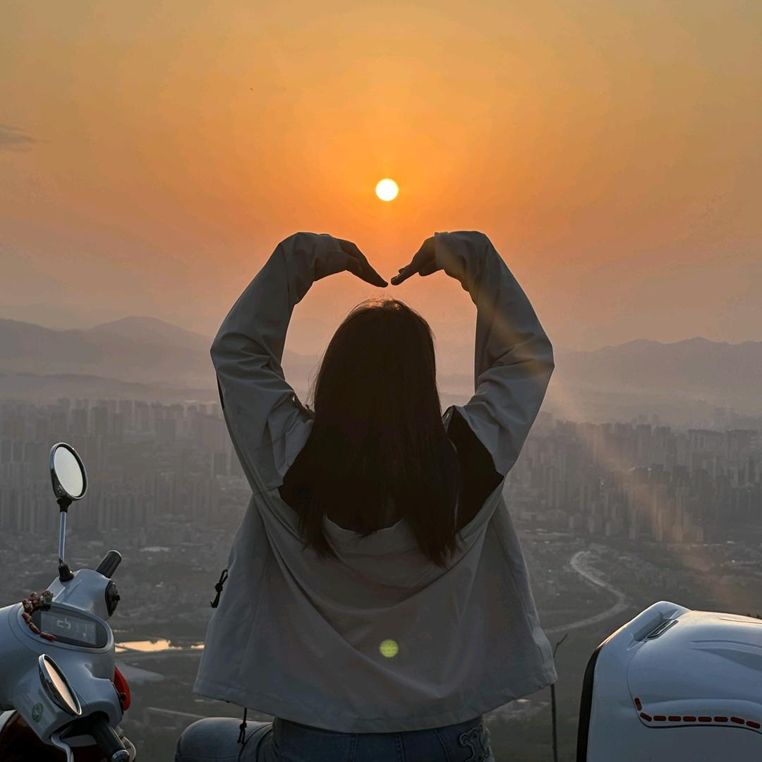 我在这李