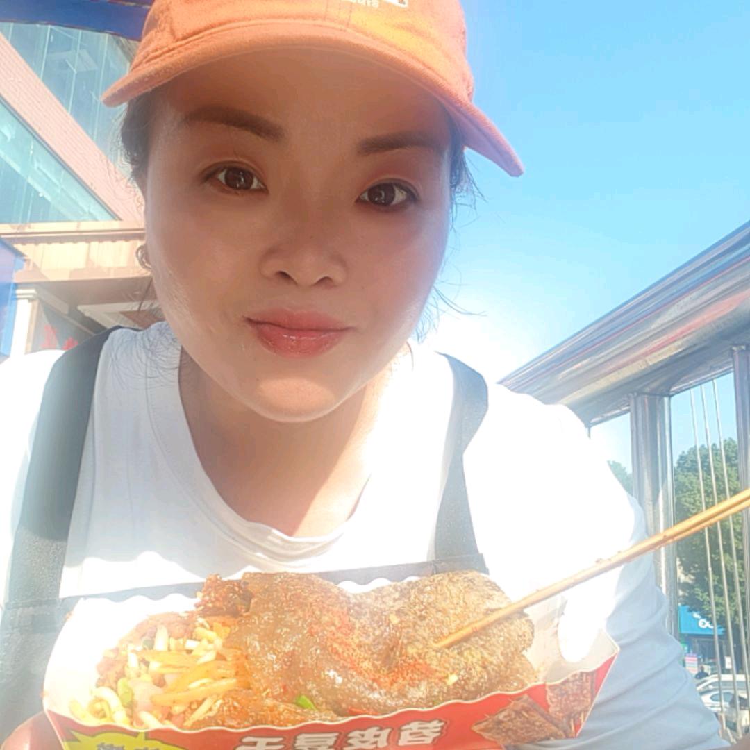 西嬢嬢摆个摊