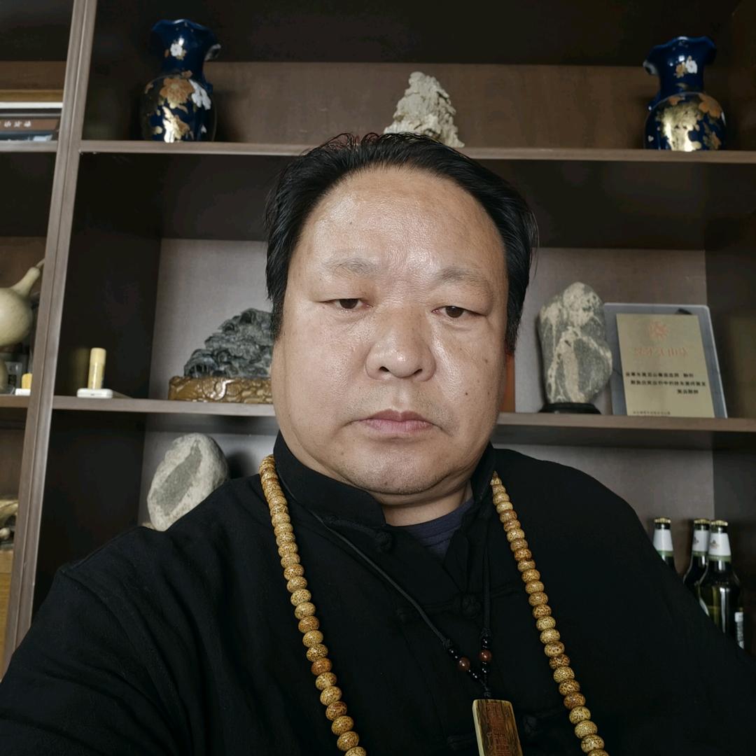 许峰（言山堂书画院院长）