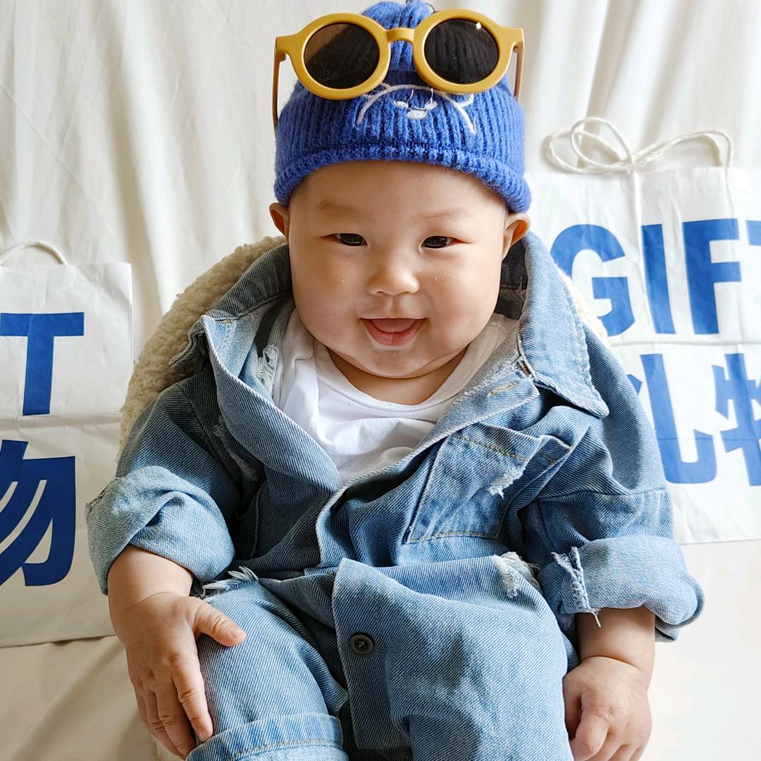 ၄အ幸福一家人אחנ