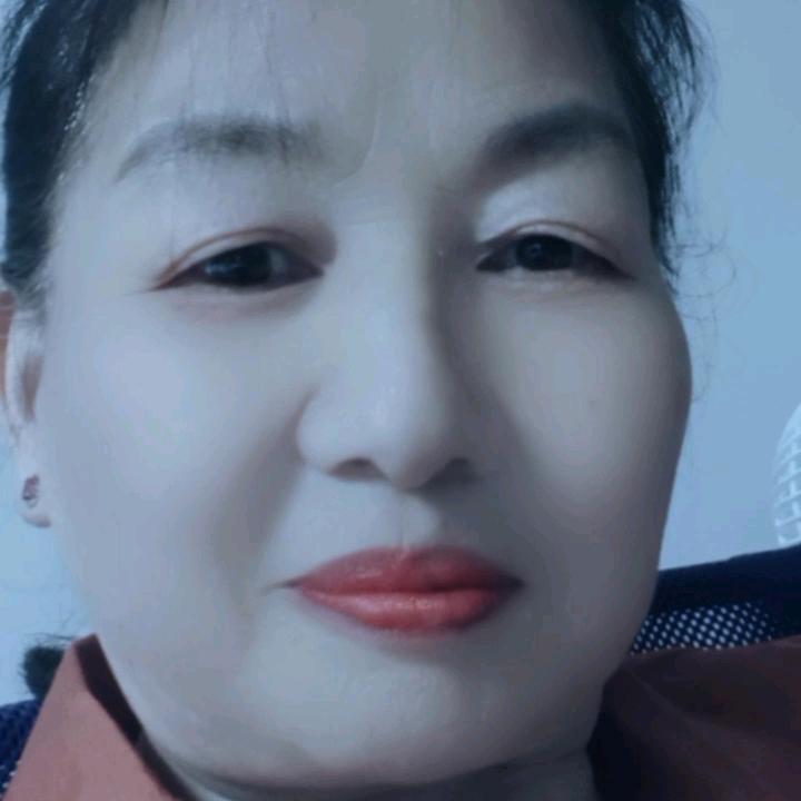 邓先英