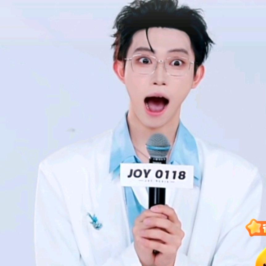西西半夜去铁柱床上蹦极西祺祺西