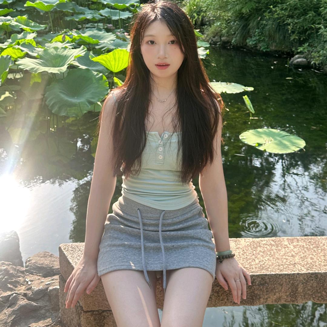 翌棵小白杨
