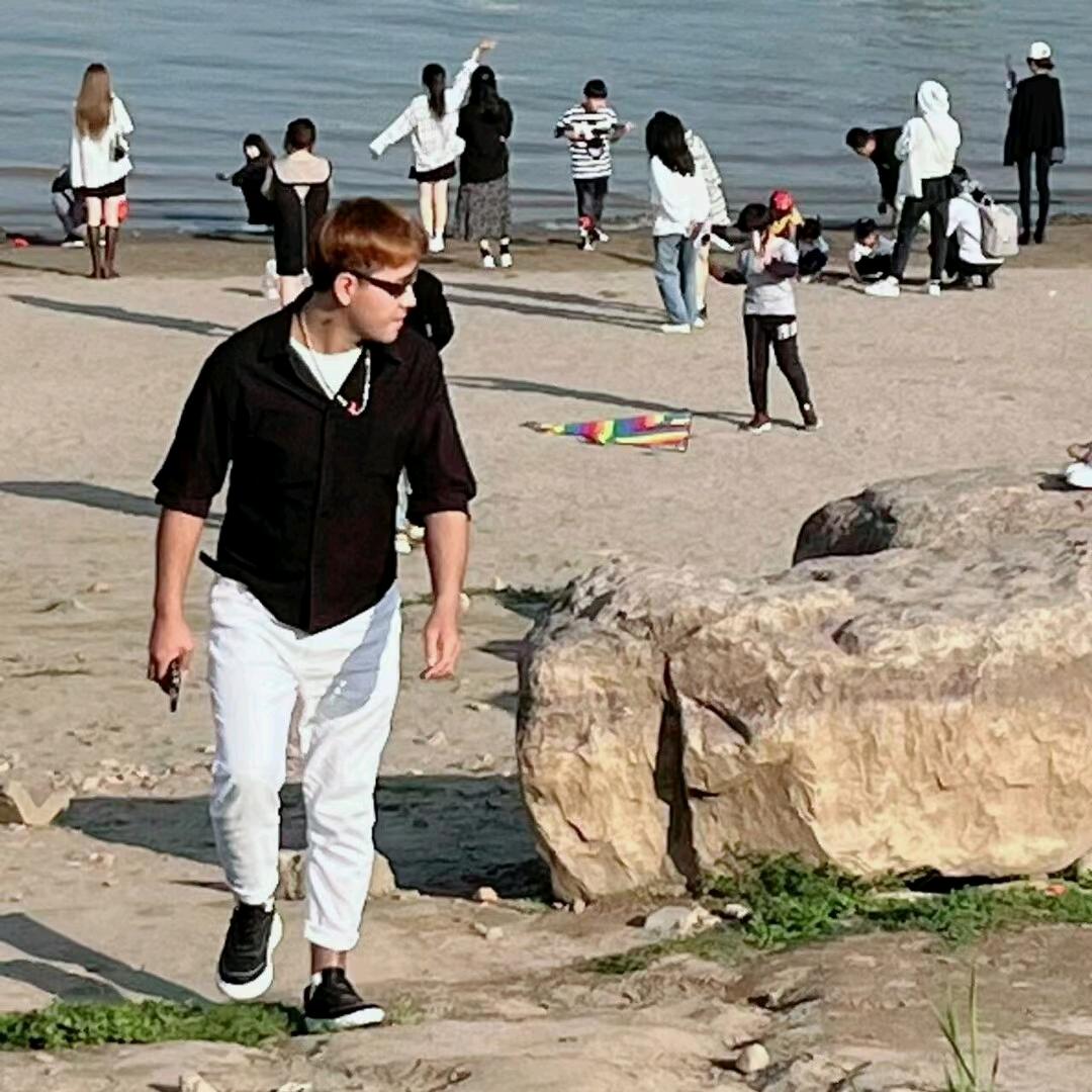 ¥男鬼™️