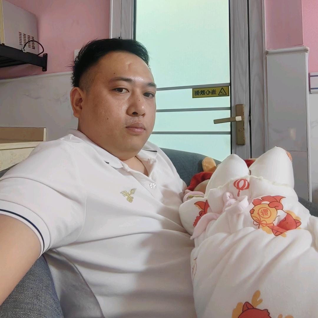 小飞，烧烤