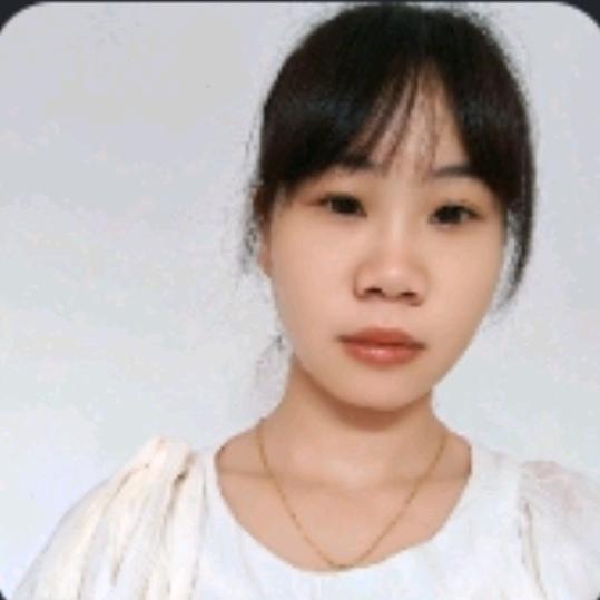八月