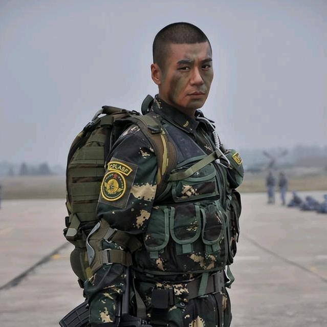 飞越海霞⁴⁰⁸