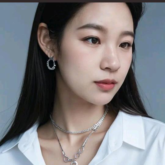 浅笶掩饰泪光♥