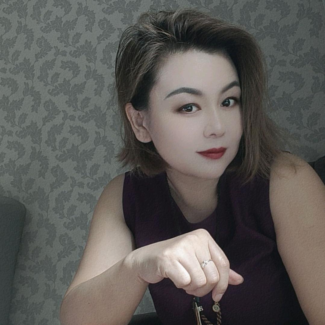 歪歪姐18012082999