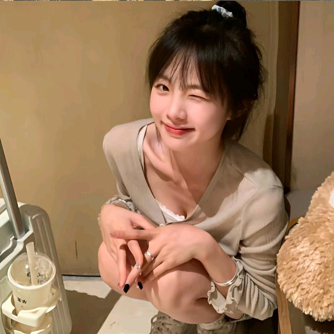 尢晞.