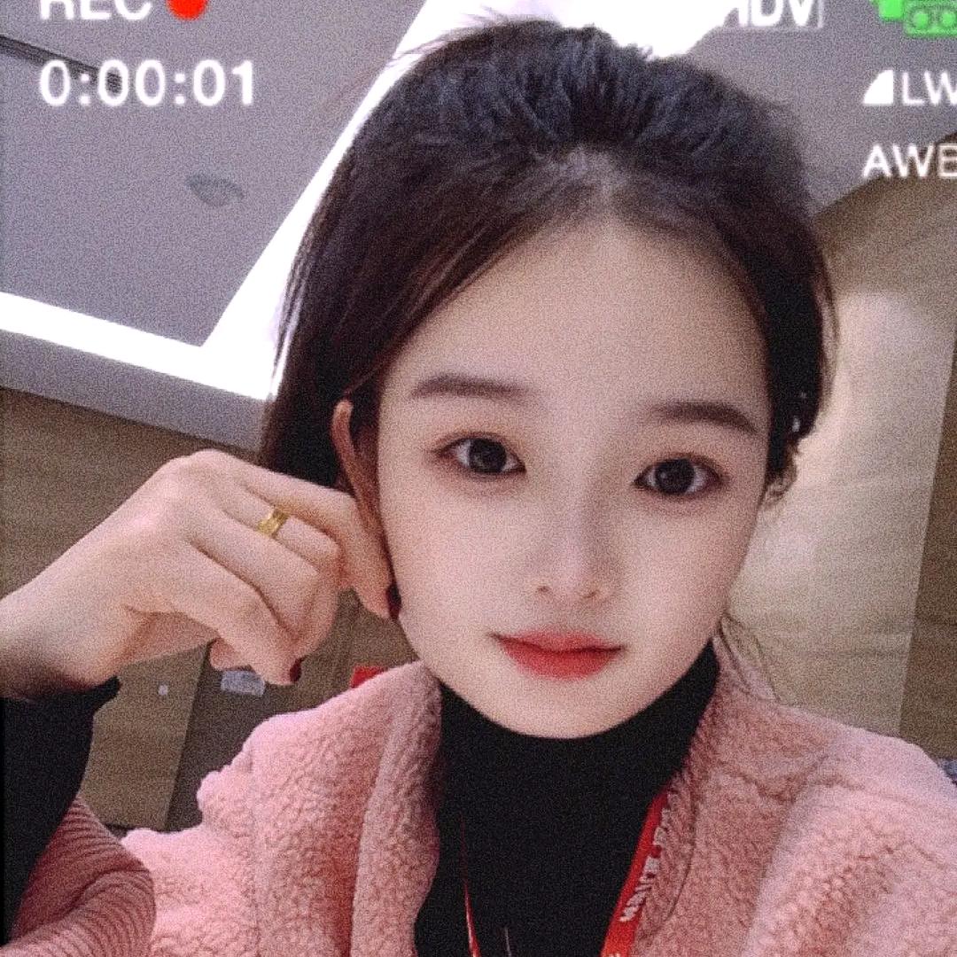 小何姐姐