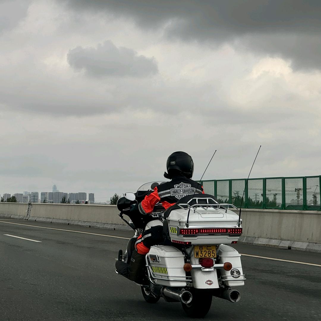 哈雷长春纵队一刚刚