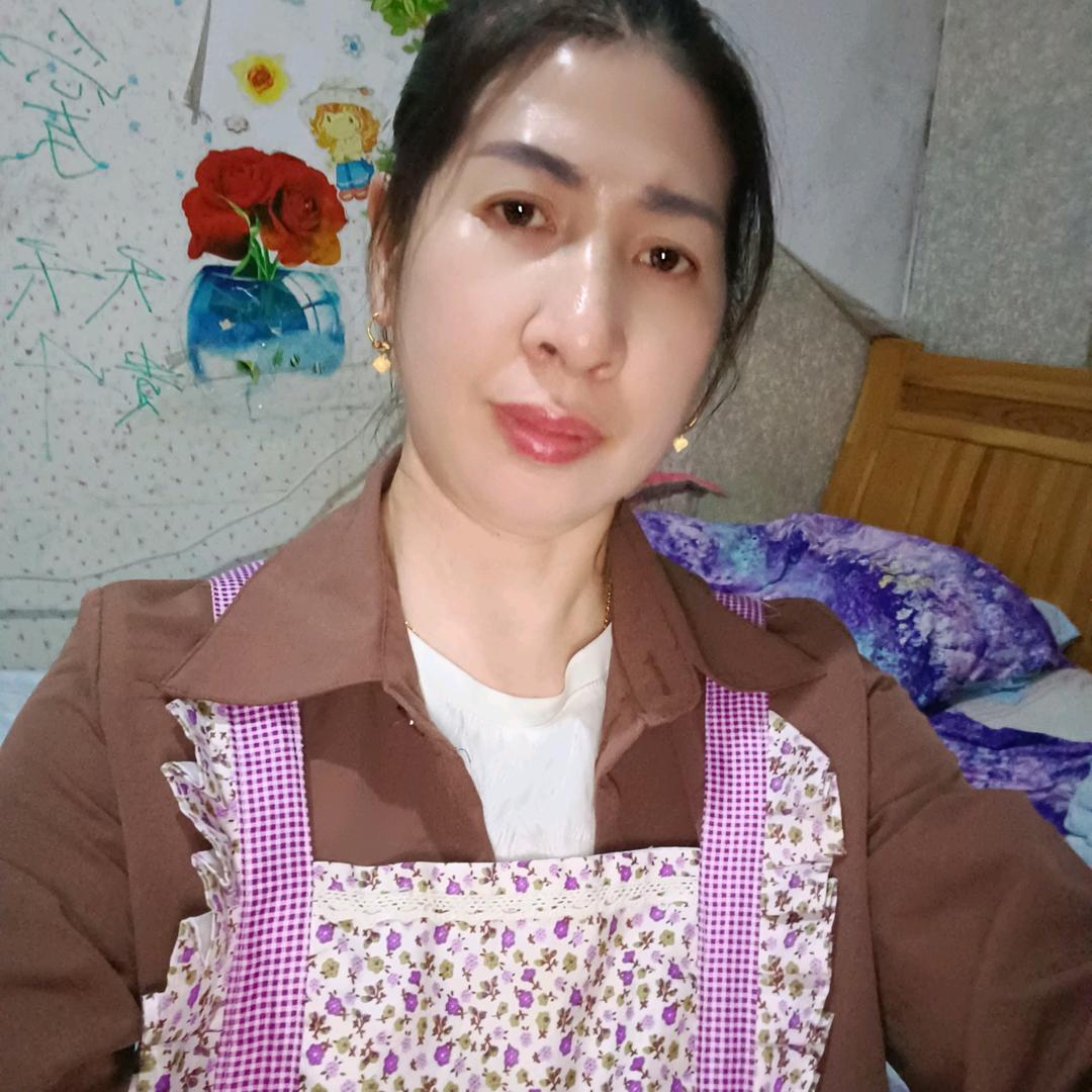 倩倩中午11点20开播