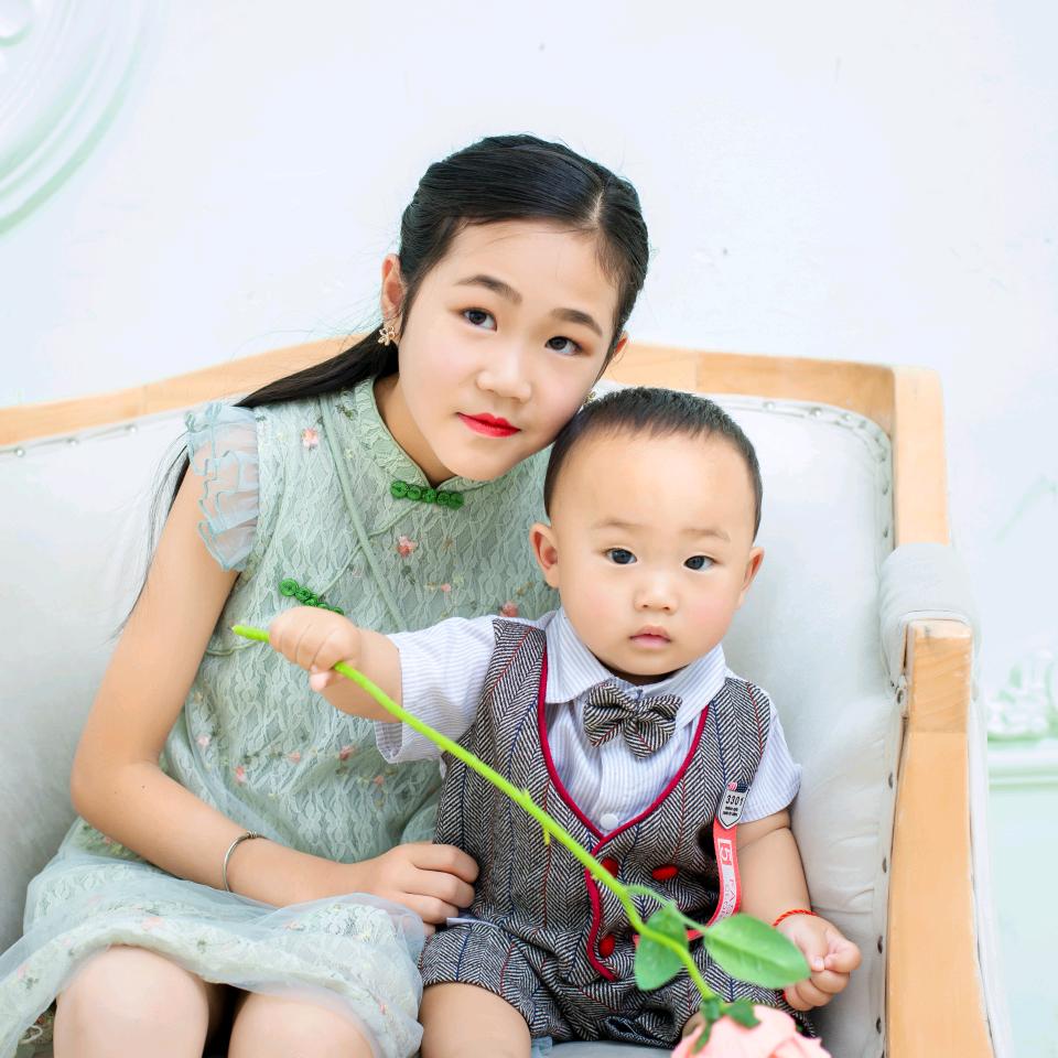 李x凤