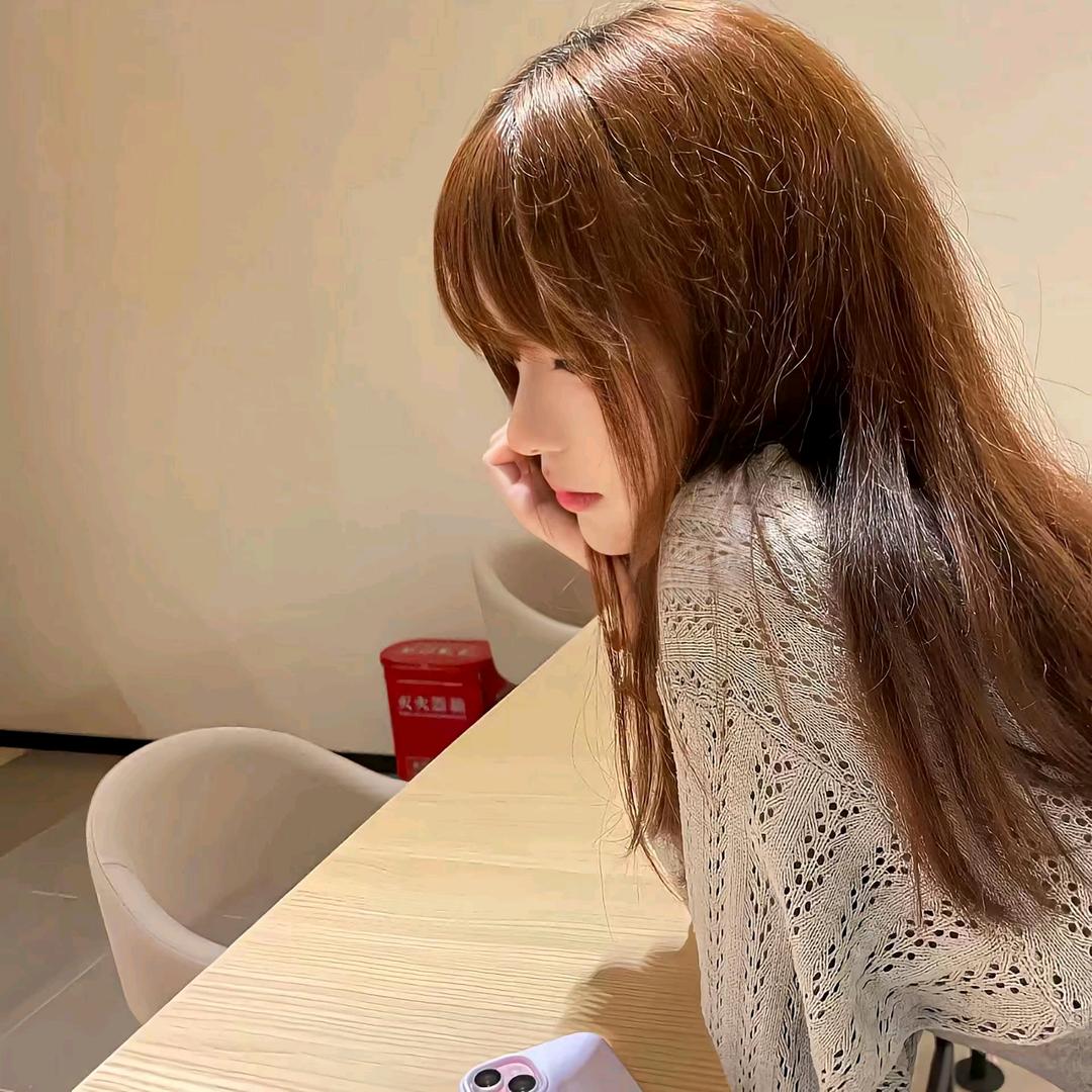 吻彤泪