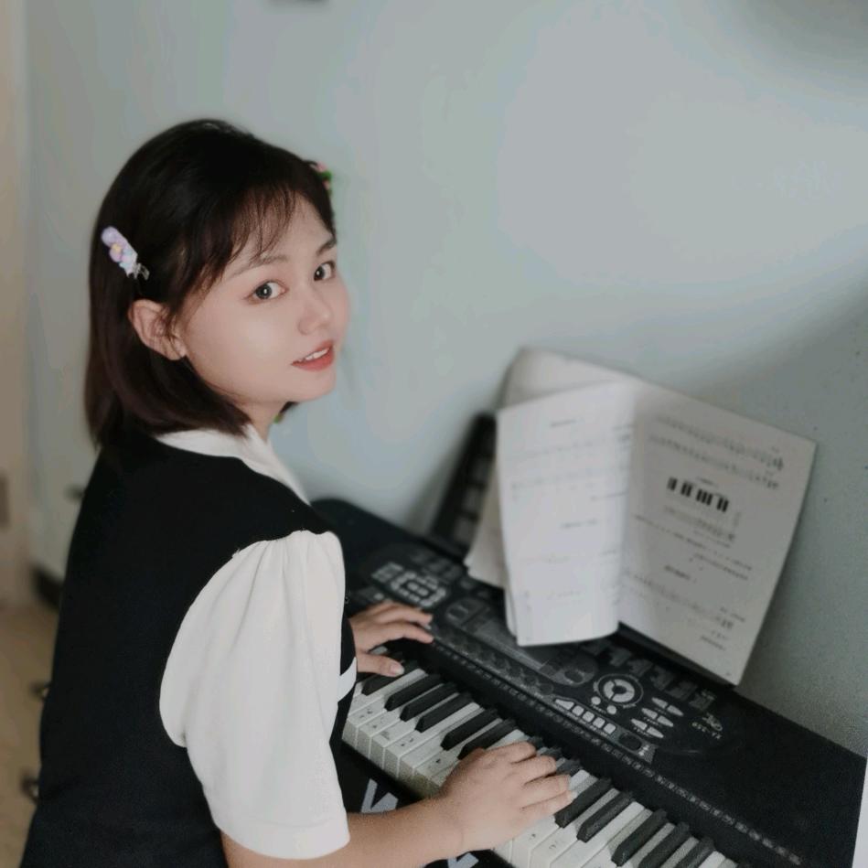 小莫莫