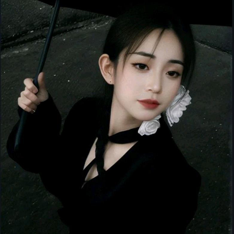 牛奶味的小团子