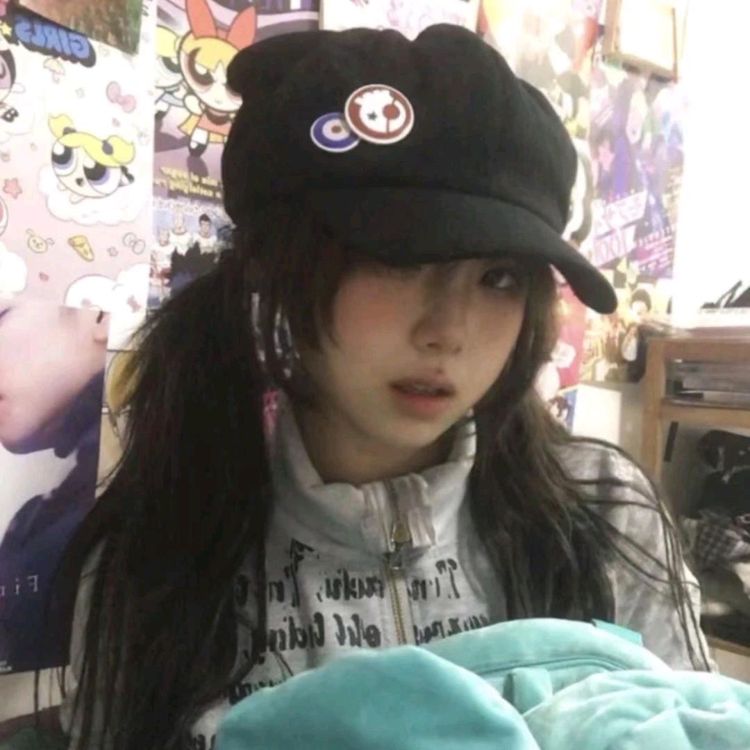 @·