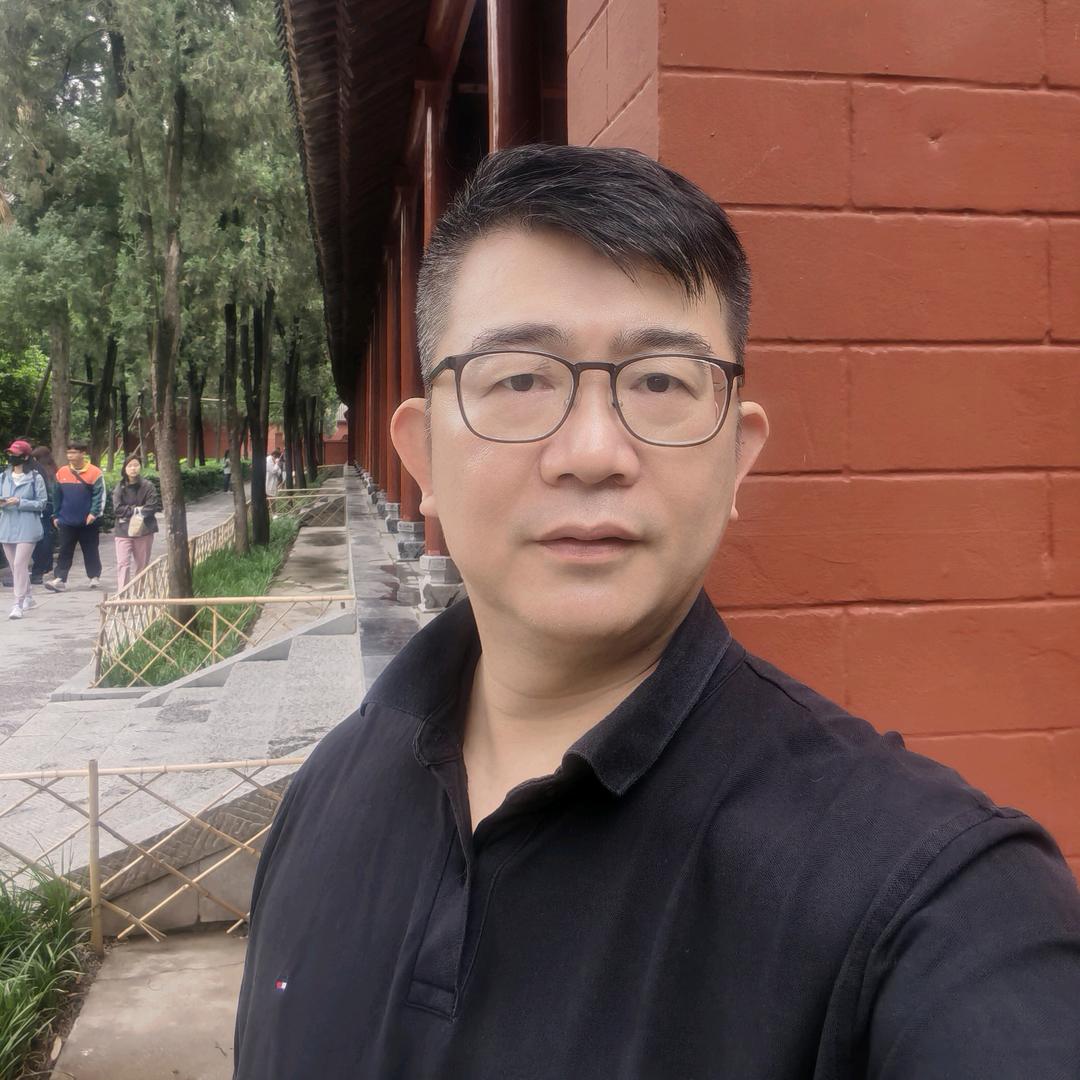 白胖的大熊