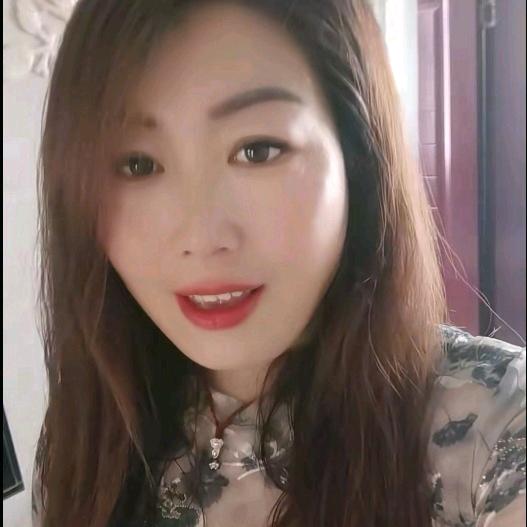 笑嫣然