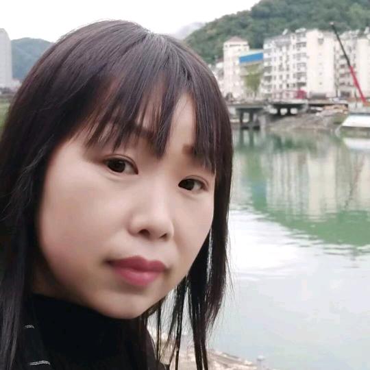 兰花草