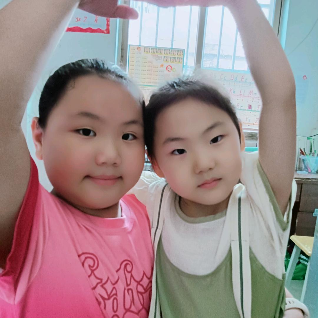 两个孙女奶🌹