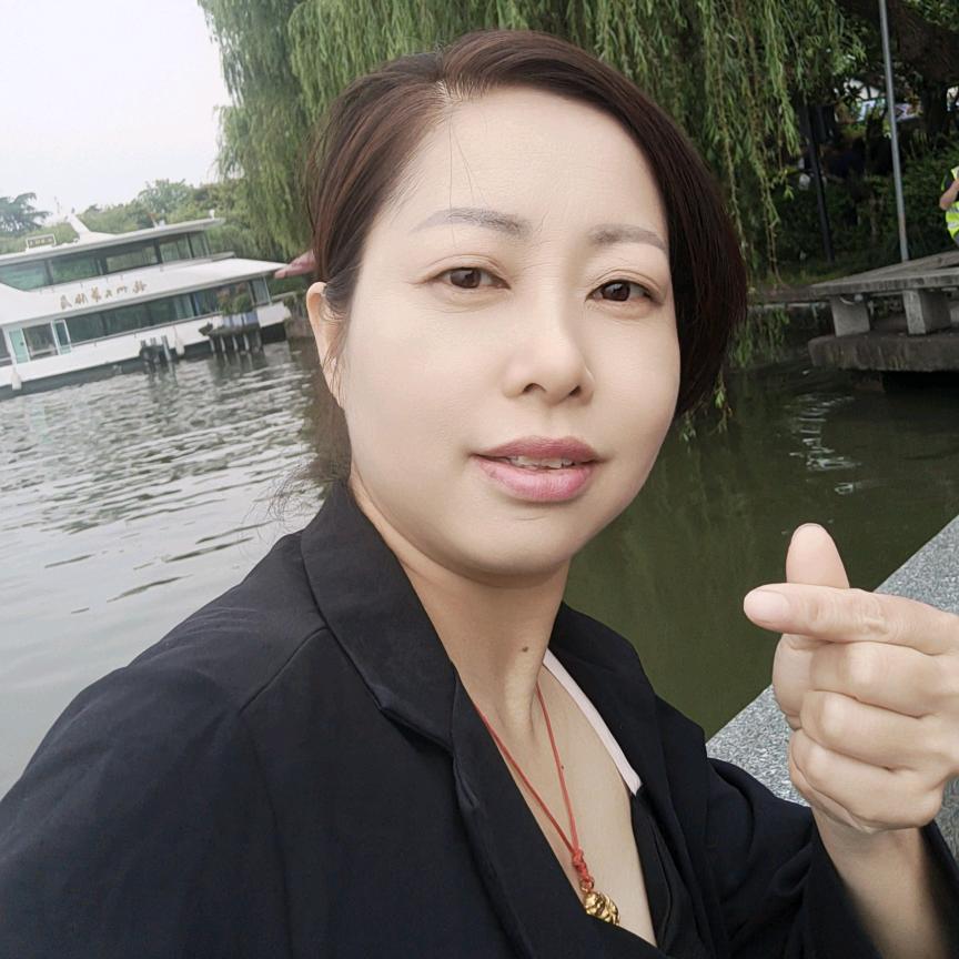 晓晓晚上8点26分开播