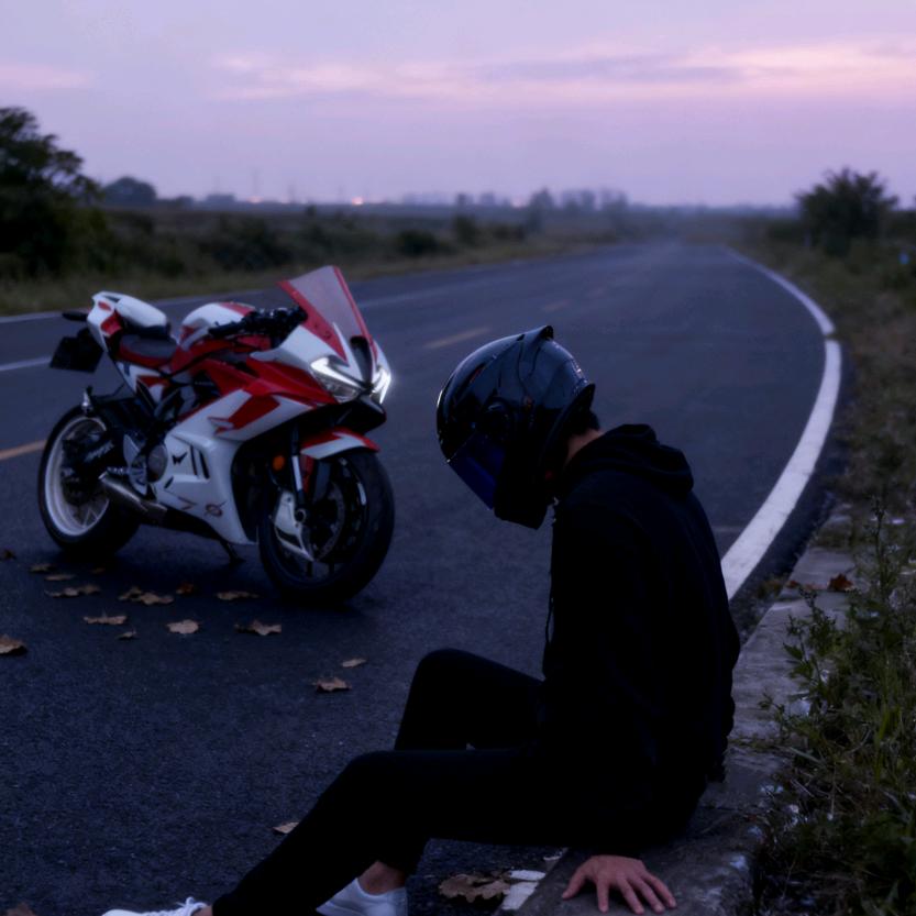带着梦想去旅行🏍