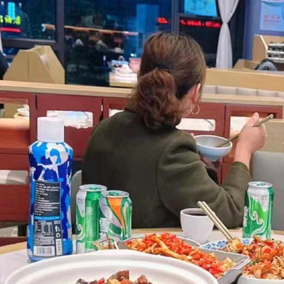 经开下罗公交站利捷电动车