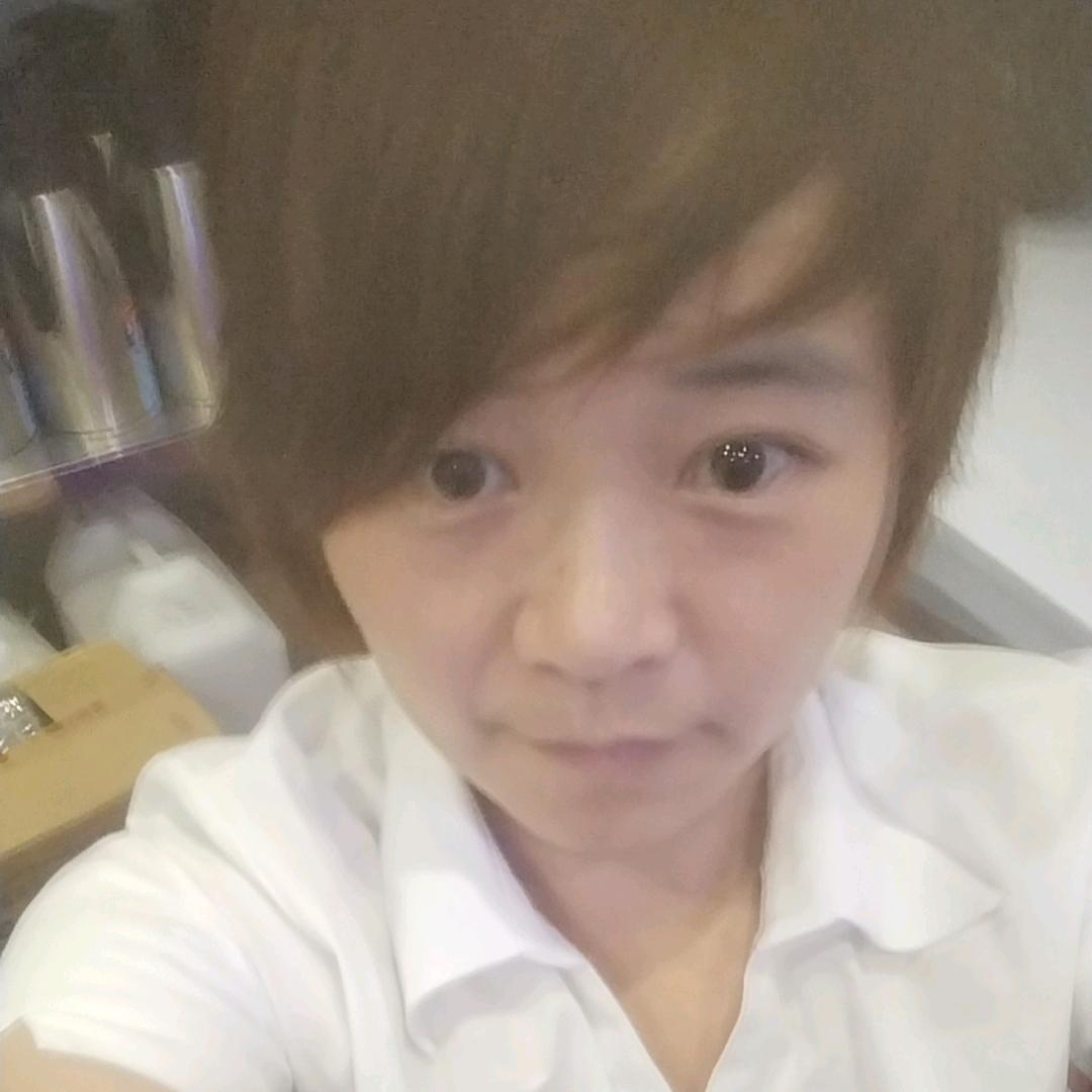 唐江体育馆邱教练