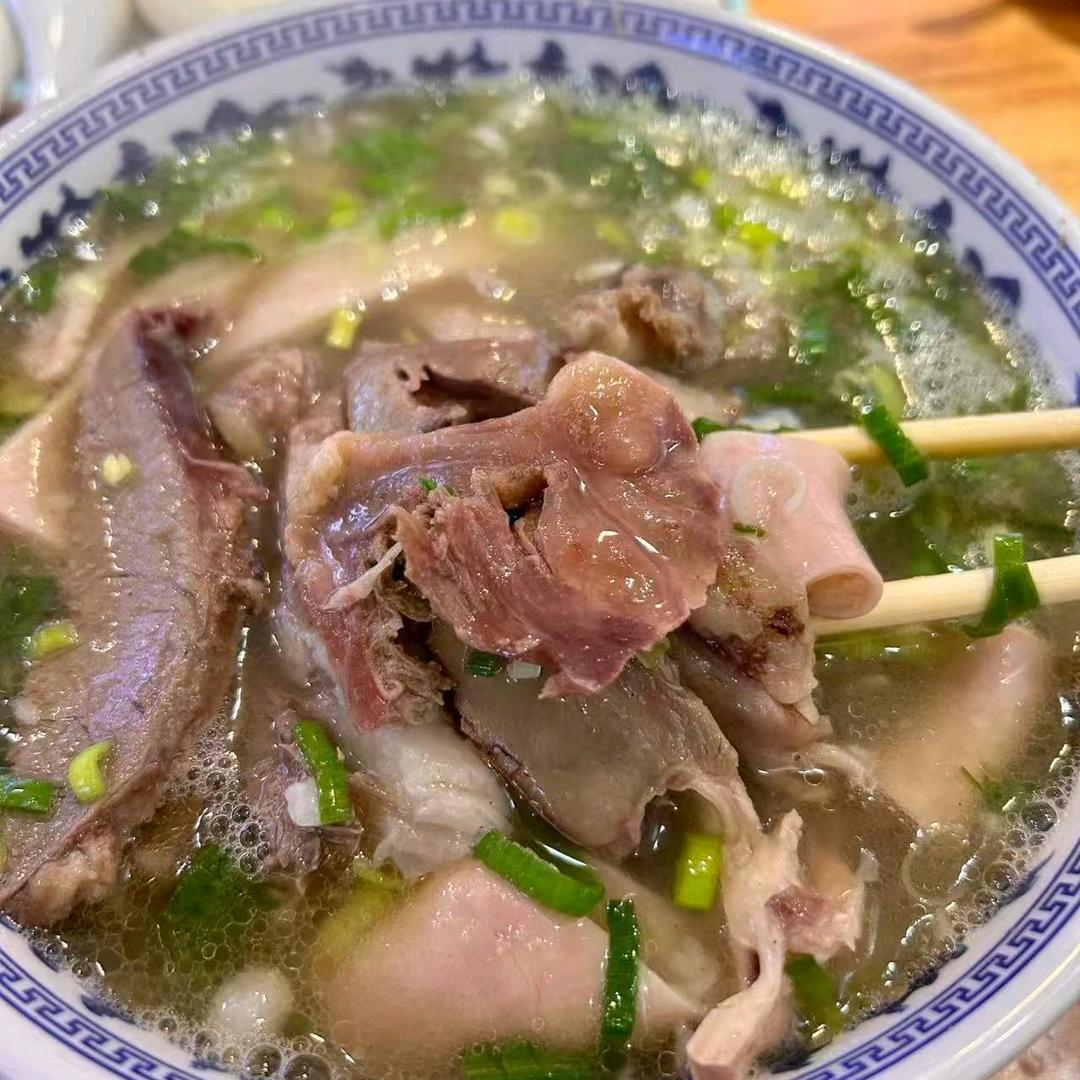 阿伟
