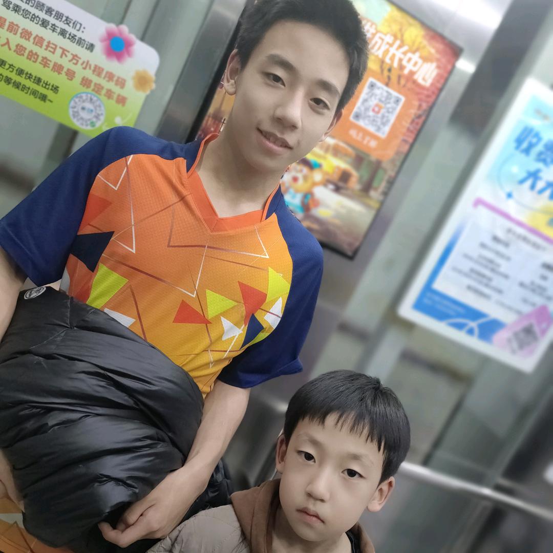 大牛小牛乒乓球成长记