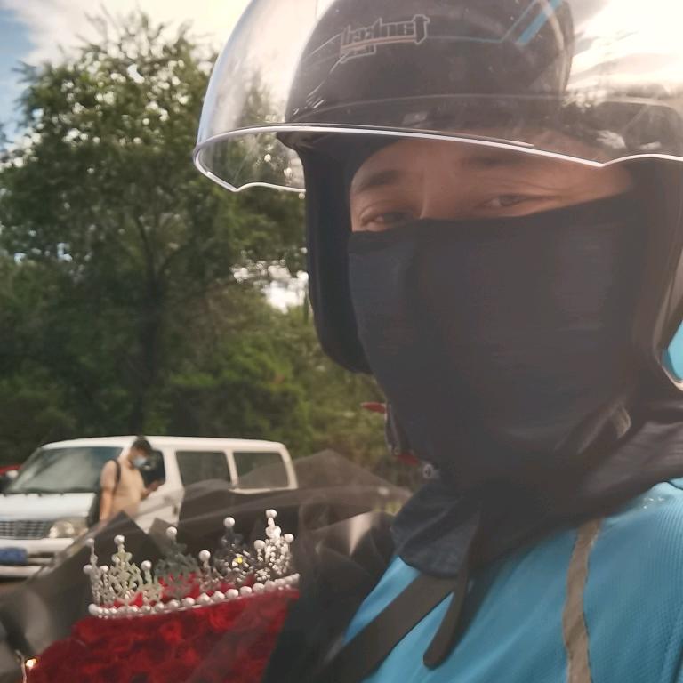 老闪（小名：野马大哥）😂😂😂