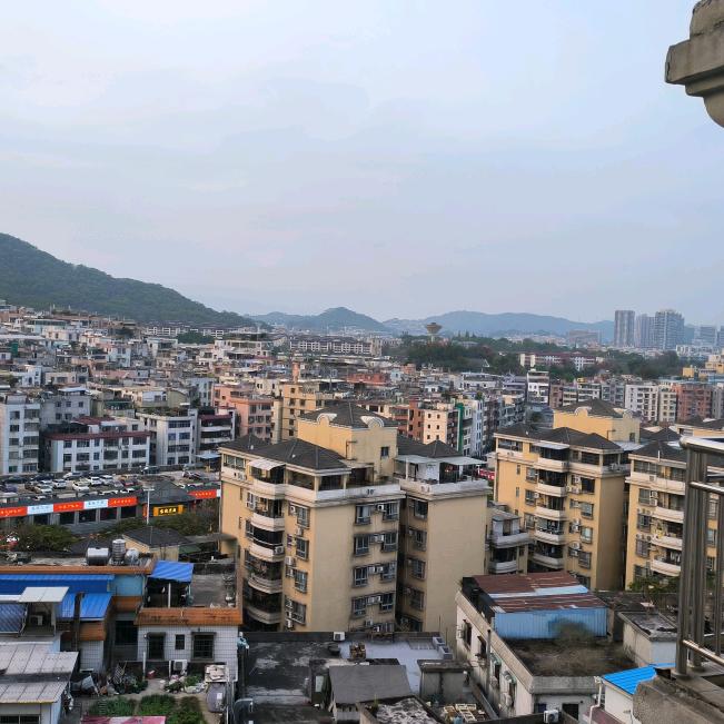 Mc陈小春