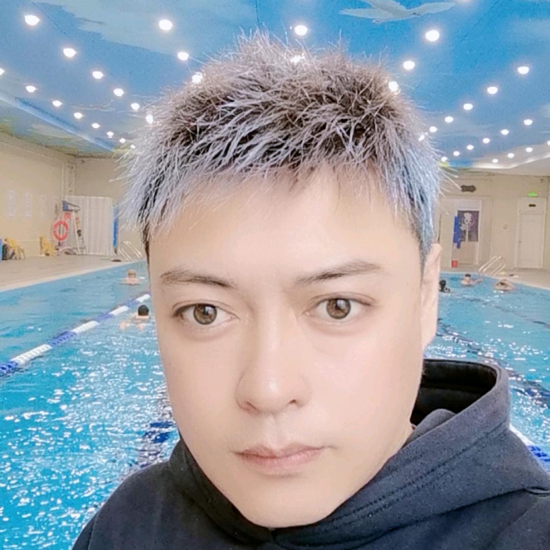 公园一号运动会馆韩强