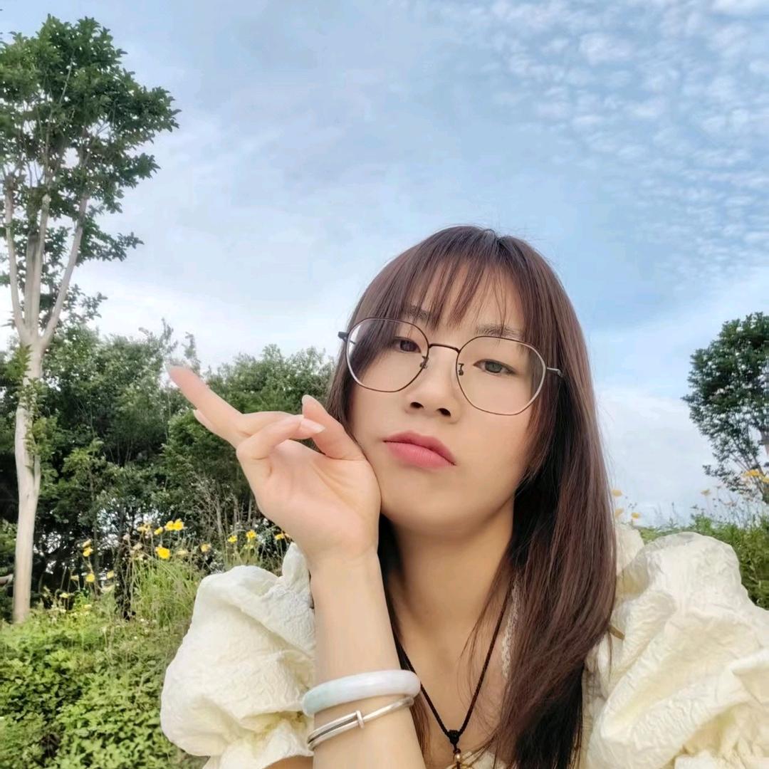 左左(〃◕ฺˇε ˇ◕ฺ〃)