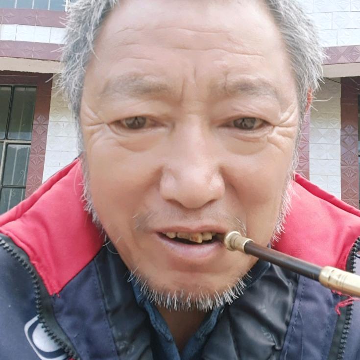农村朴实哥