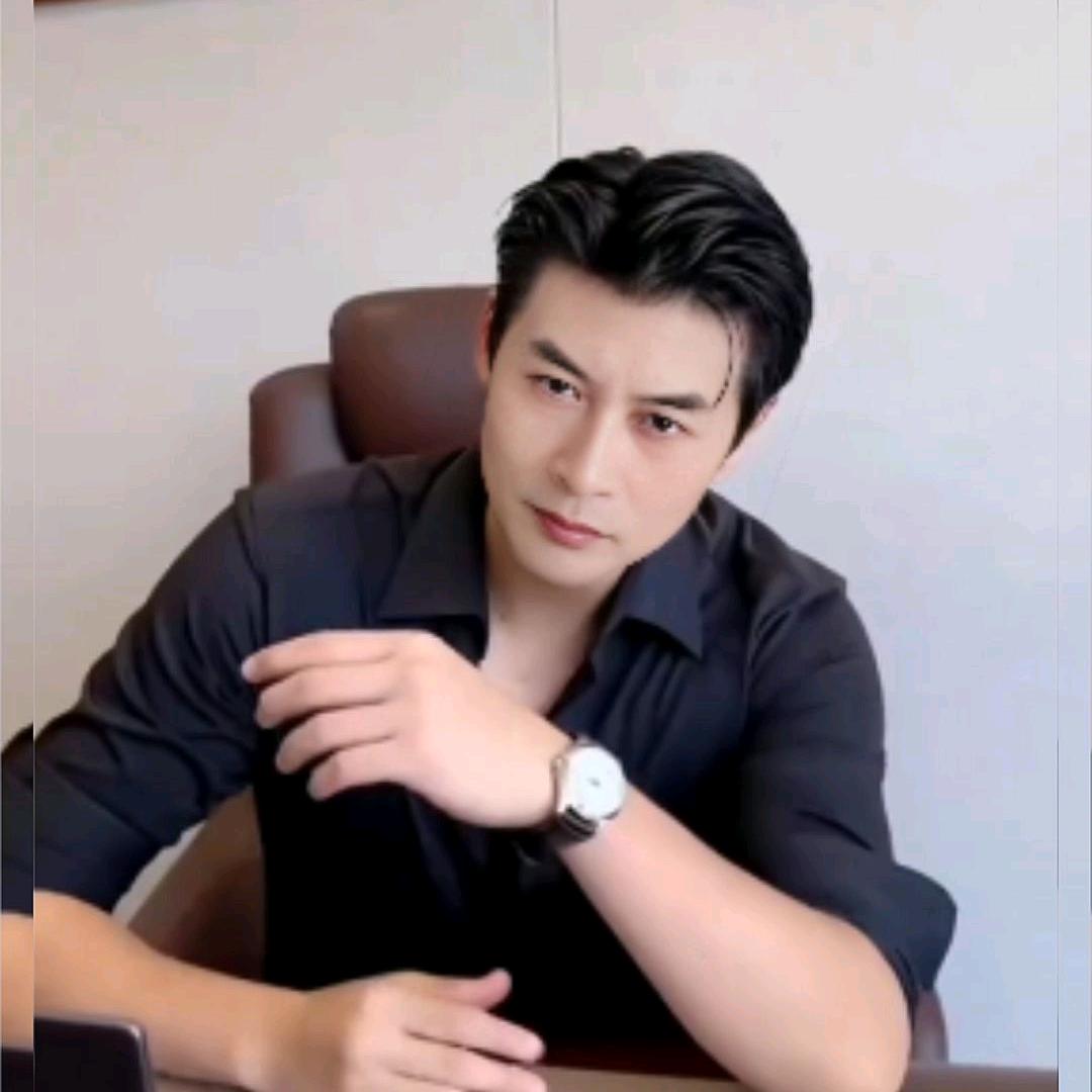 @神秘男人🎤🏃‍♂️🏃‍♀