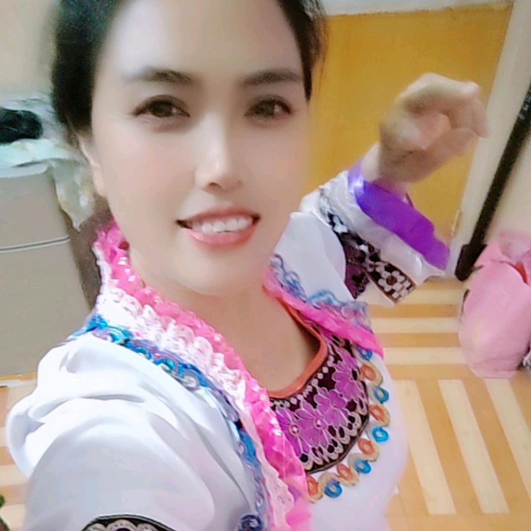 开心🌹🌹玫瑰