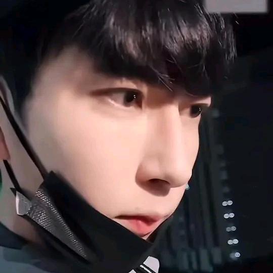 朦朦胧。头像